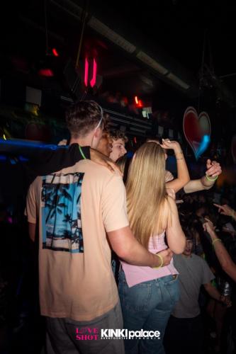 loveshotxkinki-105