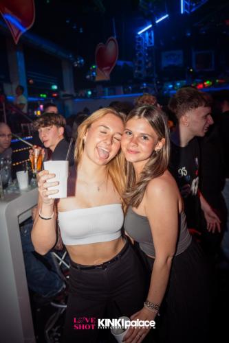 loveshotxkinki-131